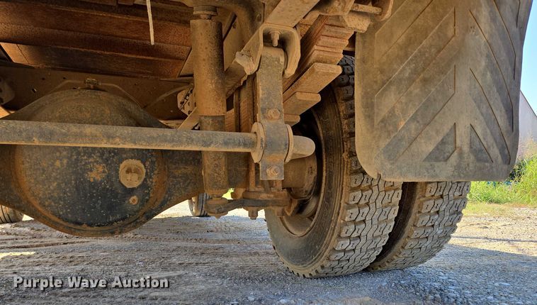 image for item ED2183 1993 Chevrolet Kodiak C6500 flatbed truck