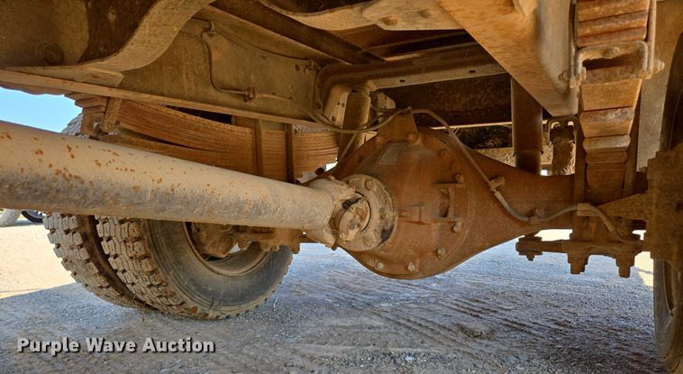 image for item ED2183 1993 Chevrolet Kodiak C6500 flatbed truck