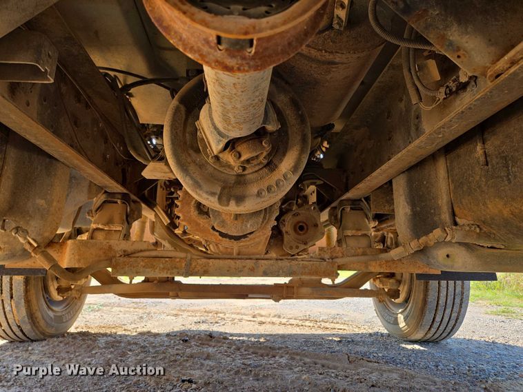 image for item ED2183 1993 Chevrolet Kodiak C6500 flatbed truck