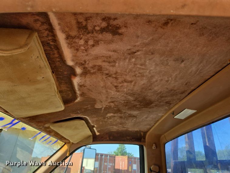 image for item ED2183 1993 Chevrolet Kodiak C6500 flatbed truck