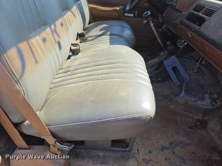 image for item ED2183 1993 Chevrolet Kodiak C6500 flatbed truck