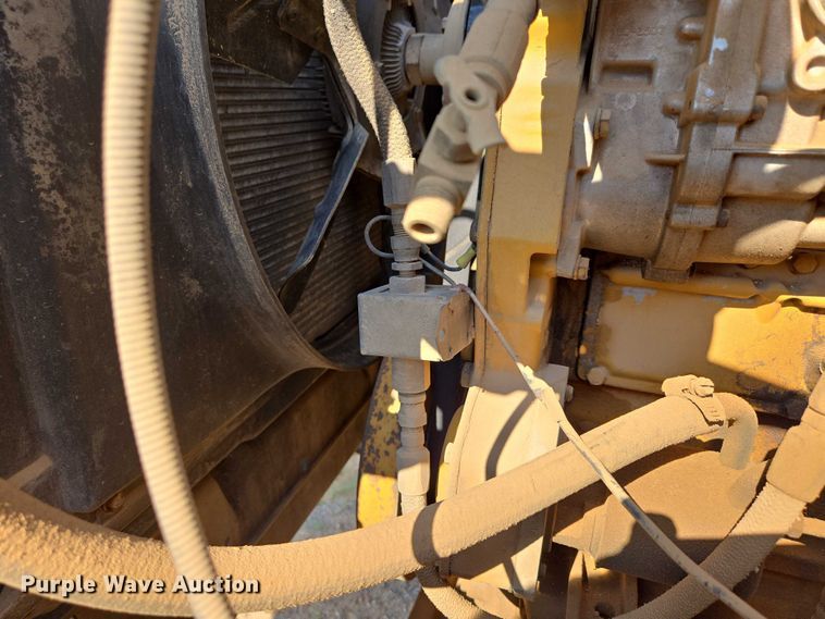 image for item ED2183 1993 Chevrolet Kodiak C6500 flatbed truck