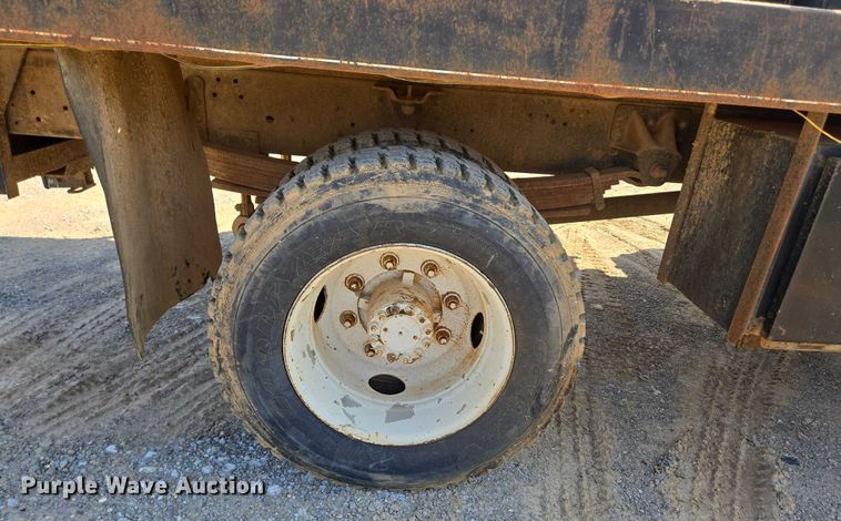 image for item ED2183 1993 Chevrolet Kodiak C6500 flatbed truck