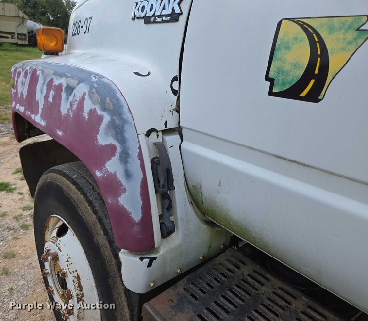 image for item ED2185 1994 Chevrolet Kodiak 6500 dump flatbed truck