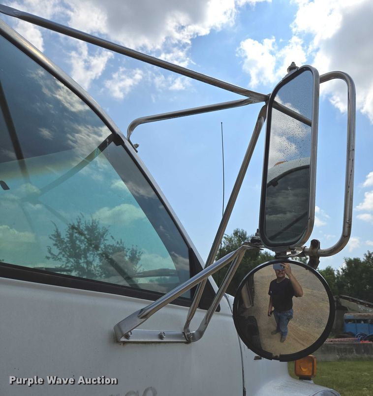 image for item ED2185 1994 Chevrolet Kodiak 6500 dump flatbed truck