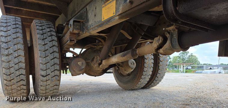 image for item ED2185 1994 Chevrolet Kodiak 6500 dump flatbed truck