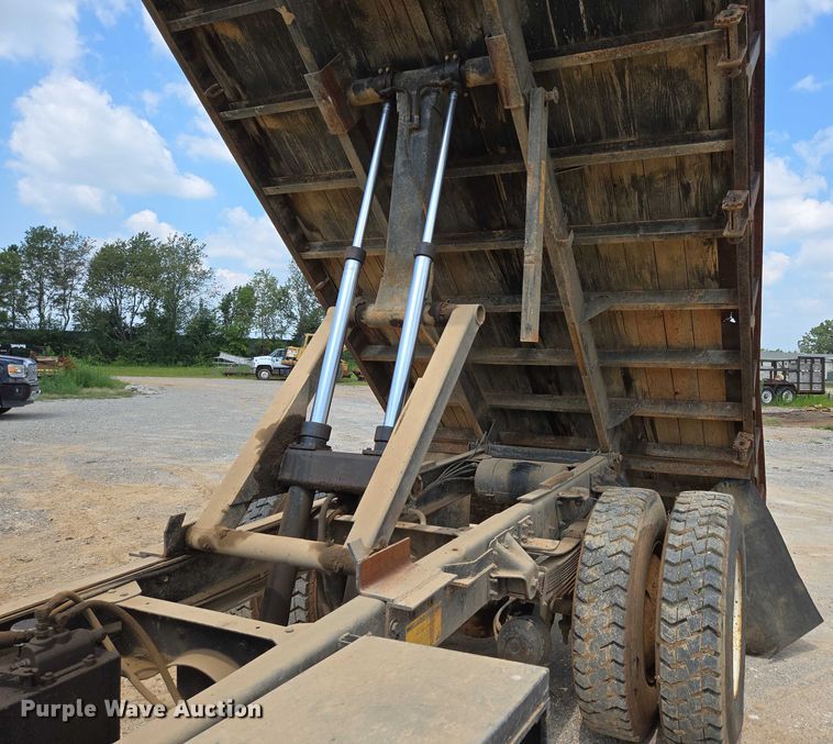 image for item ED2185 1994 Chevrolet Kodiak 6500 dump flatbed truck