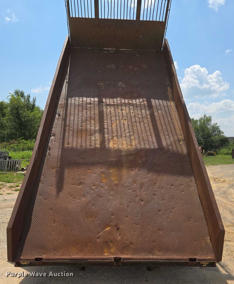 image for item ED2185 1994 Chevrolet Kodiak 6500 dump flatbed truck