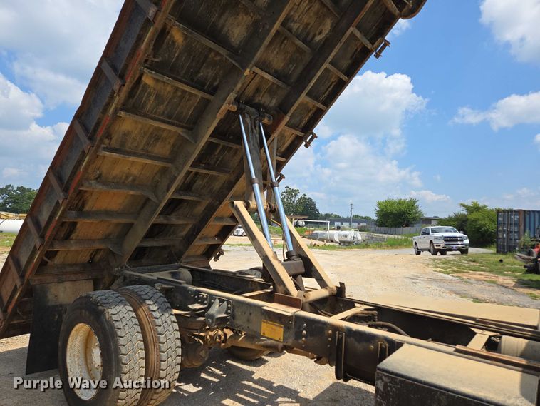 image for item ED2185 1994 Chevrolet Kodiak 6500 dump flatbed truck