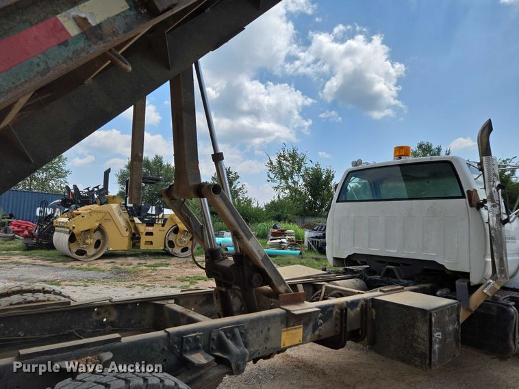 image for item ED2185 1994 Chevrolet Kodiak 6500 dump flatbed truck