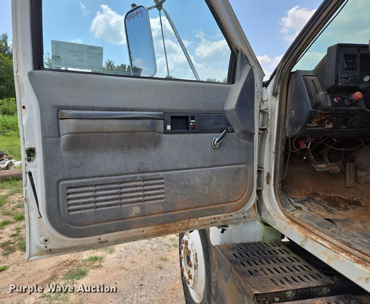 image for item ED2185 1994 Chevrolet Kodiak 6500 dump flatbed truck