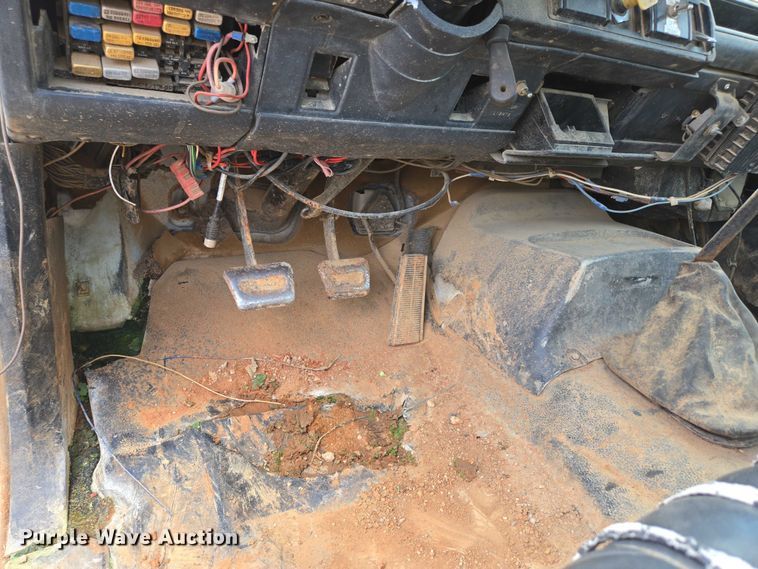 image for item ED2185 1994 Chevrolet Kodiak 6500 dump flatbed truck