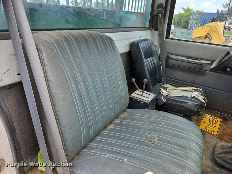 image for item ED2185 1994 Chevrolet Kodiak 6500 dump flatbed truck