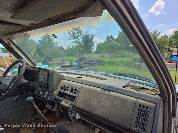 image for item ED2185 1994 Chevrolet Kodiak 6500 dump flatbed truck