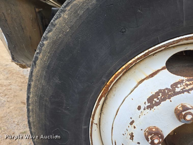 image for item ED2185 1994 Chevrolet Kodiak 6500 dump flatbed truck