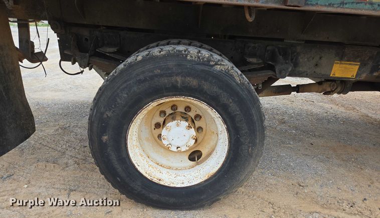 image for item ED2185 1994 Chevrolet Kodiak 6500 dump flatbed truck