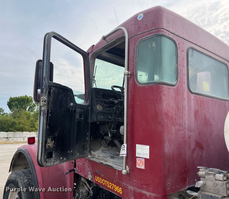 image for item ED2192 1998 Kenworth W900B ready mix truck