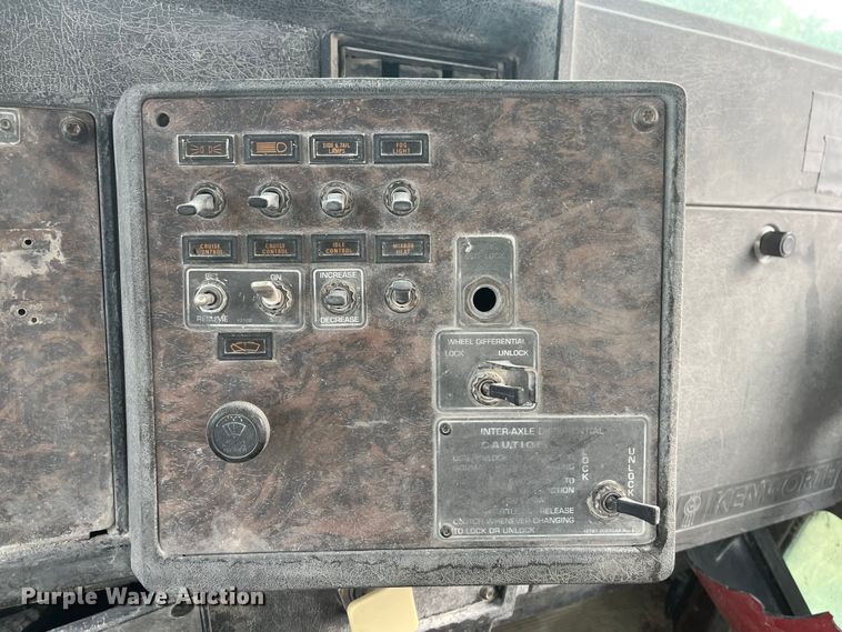 image for item ED2192 1998 Kenworth W900B ready mix truck