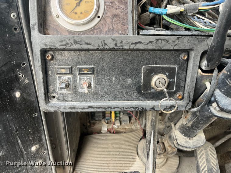 image for item ED2192 1998 Kenworth W900B ready mix truck