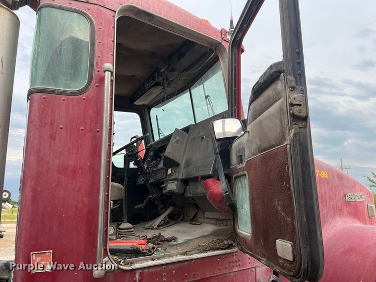 image for item ED2192 1998 Kenworth W900B ready mix truck