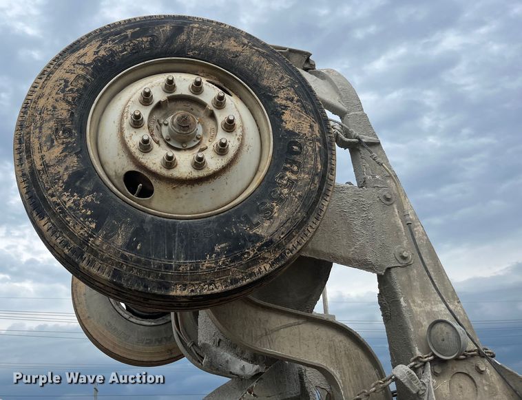 image for item ED2192 1998 Kenworth W900B ready mix truck