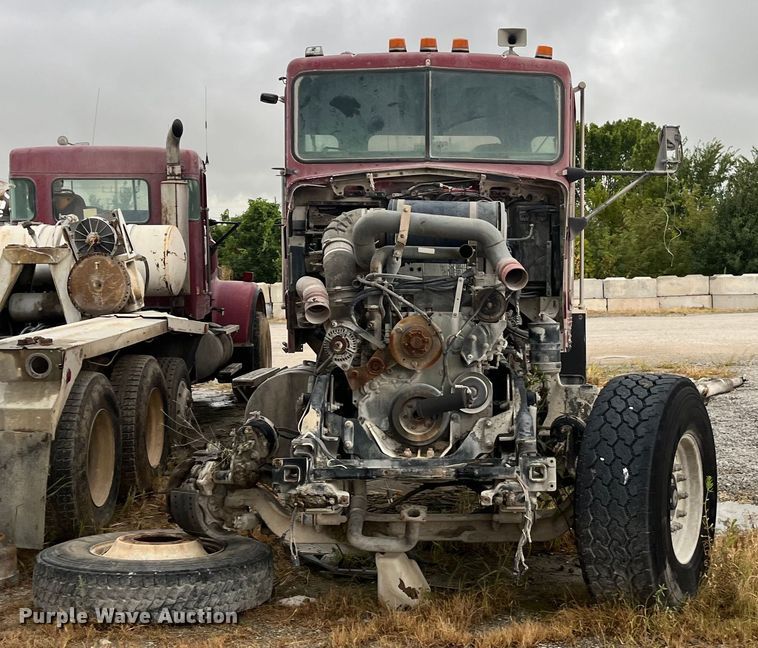 image for item ED2193 2000 Kenworth W900 ready mix truck