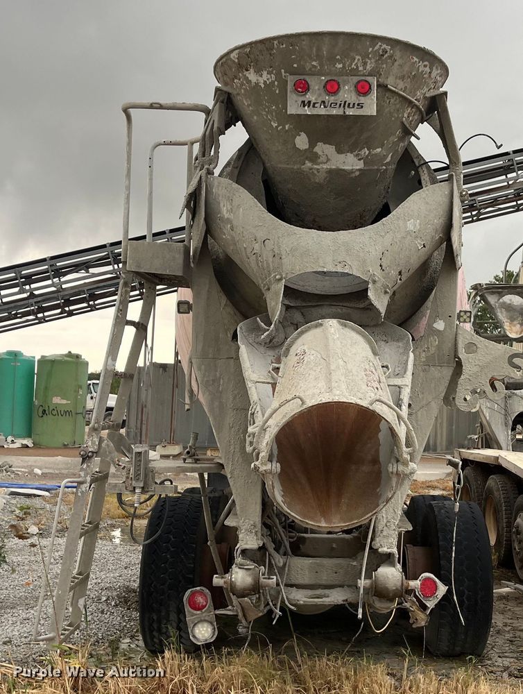 image for item ED2193 2000 Kenworth W900 ready mix truck