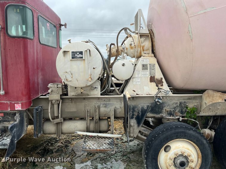 image for item ED2193 2000 Kenworth W900 ready mix truck