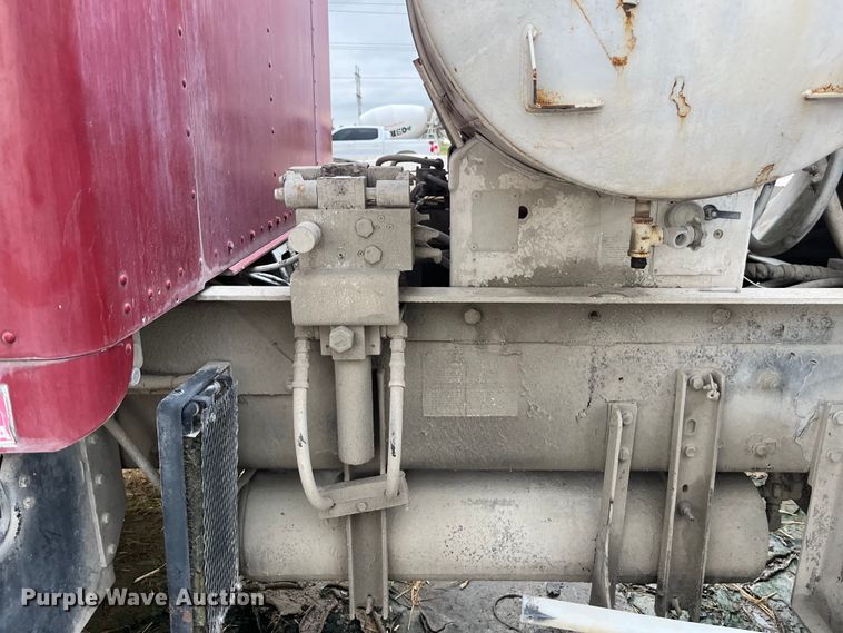 image for item ED2193 2000 Kenworth W900 ready mix truck