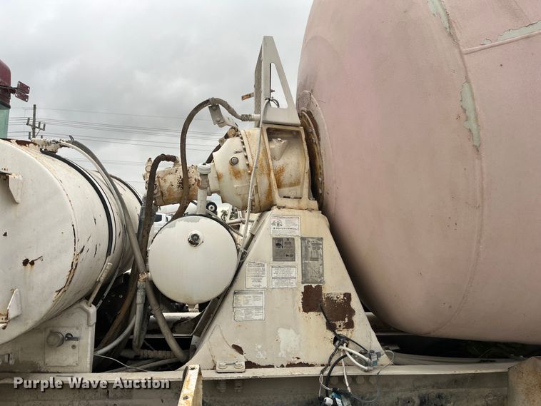 image for item ED2193 2000 Kenworth W900 ready mix truck