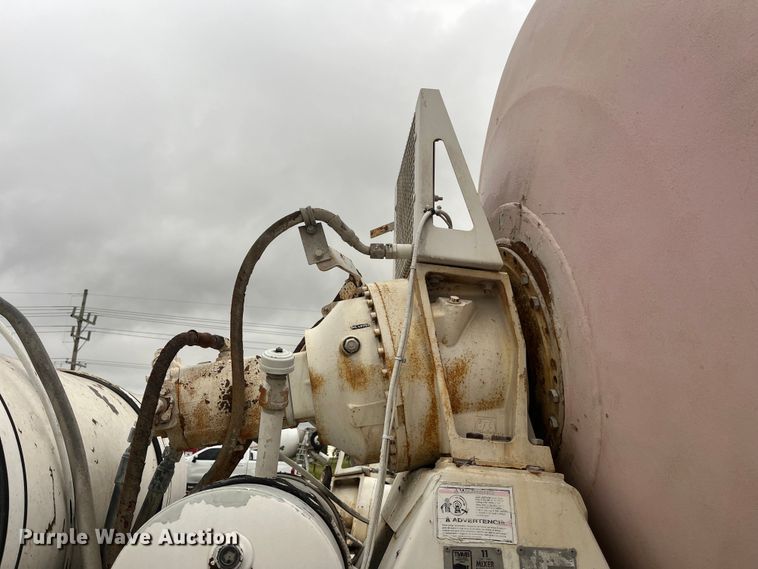 image for item ED2193 2000 Kenworth W900 ready mix truck