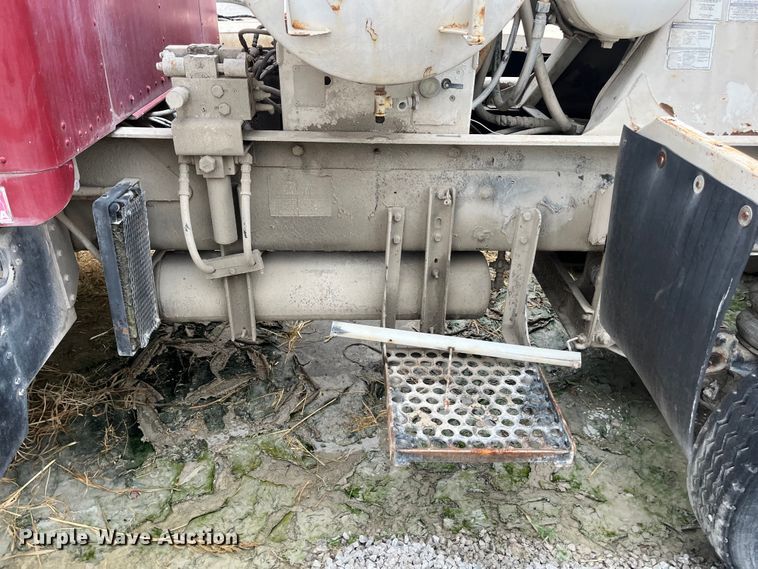 image for item ED2193 2000 Kenworth W900 ready mix truck