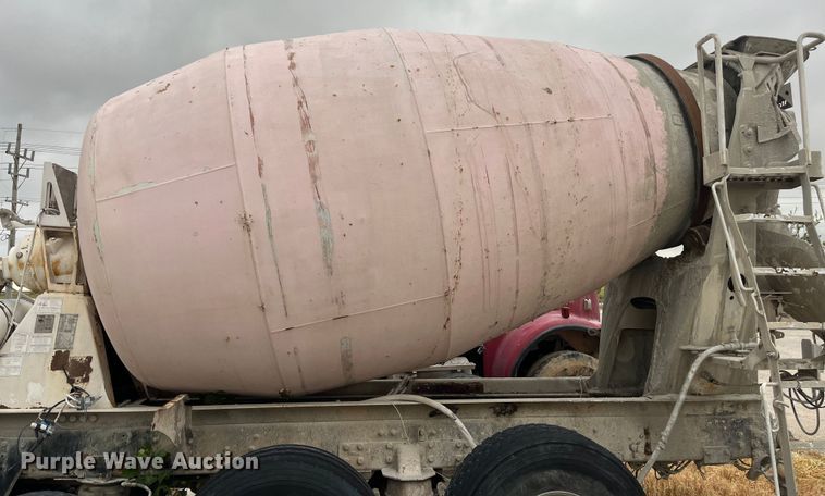 image for item ED2193 2000 Kenworth W900 ready mix truck