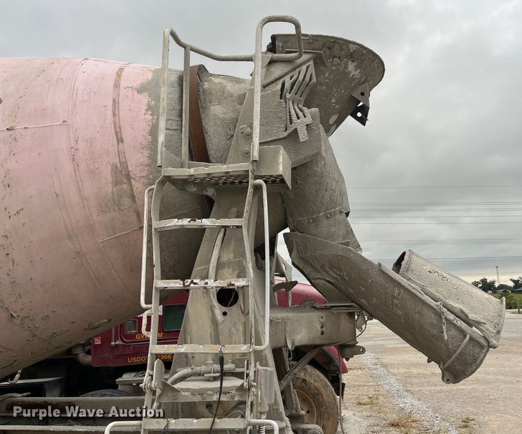 image for item ED2193 2000 Kenworth W900 ready mix truck