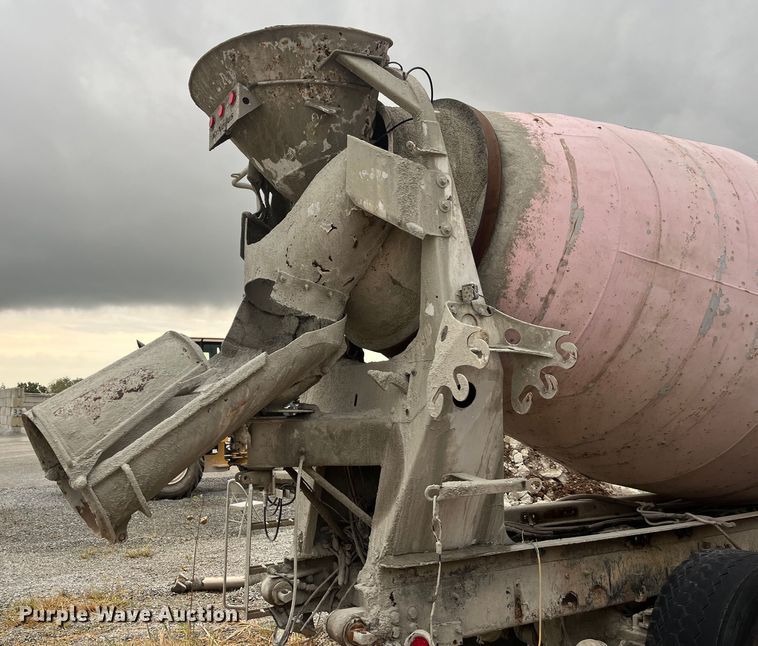 image for item ED2193 2000 Kenworth W900 ready mix truck