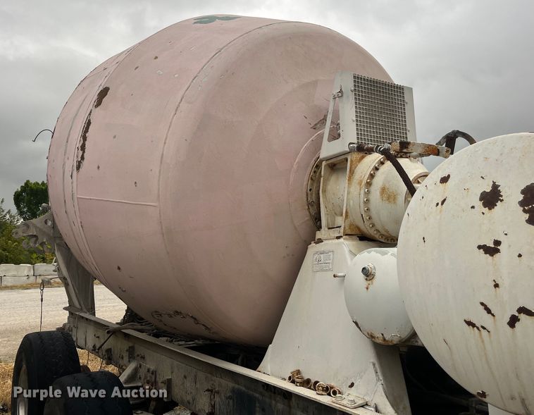 image for item ED2193 2000 Kenworth W900 ready mix truck