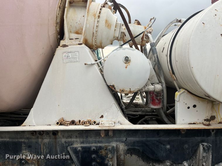 image for item ED2193 2000 Kenworth W900 ready mix truck