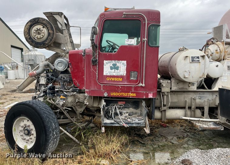 image for item ED2193 2000 Kenworth W900 ready mix truck