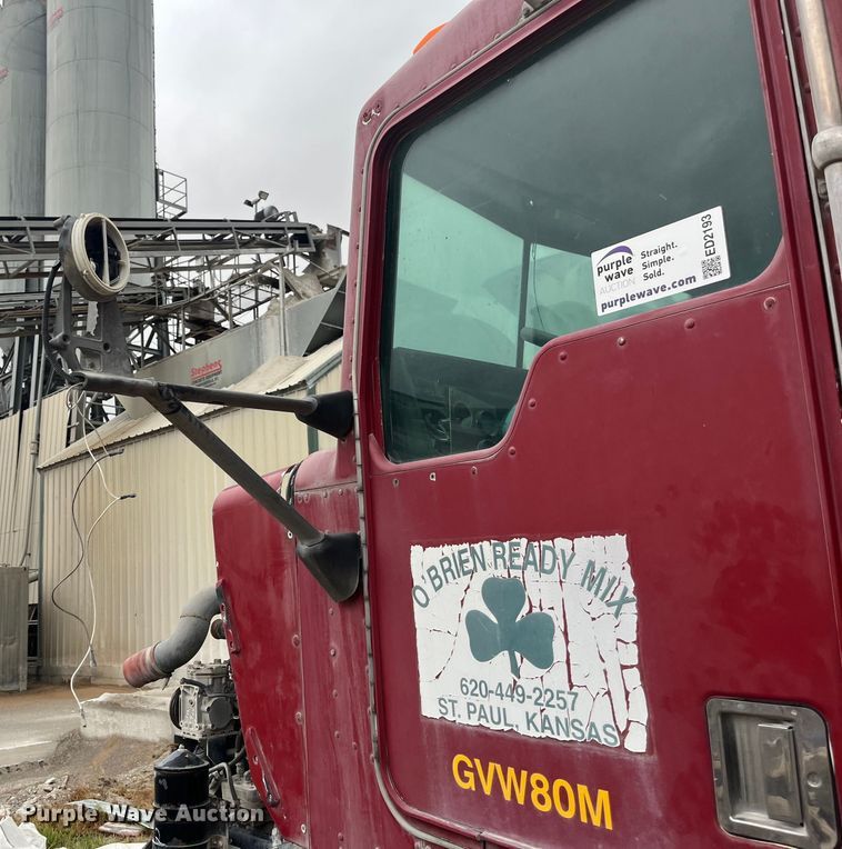 image for item ED2193 2000 Kenworth W900 ready mix truck