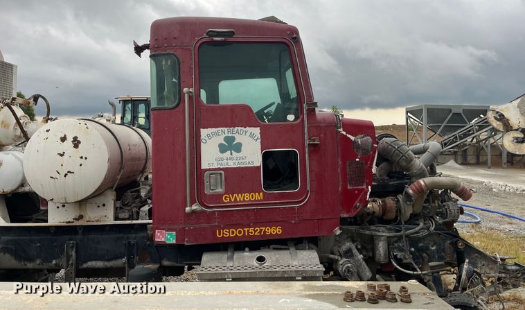 image for item ED2193 2000 Kenworth W900 ready mix truck