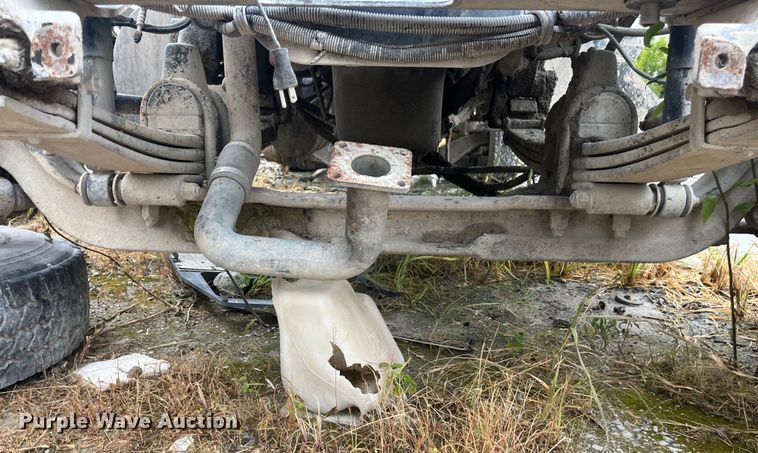 image for item ED2193 2000 Kenworth W900 ready mix truck