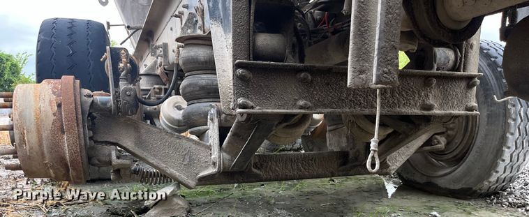 image for item ED2193 2000 Kenworth W900 ready mix truck