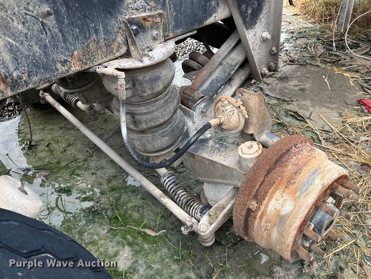 image for item ED2193 2000 Kenworth W900 ready mix truck