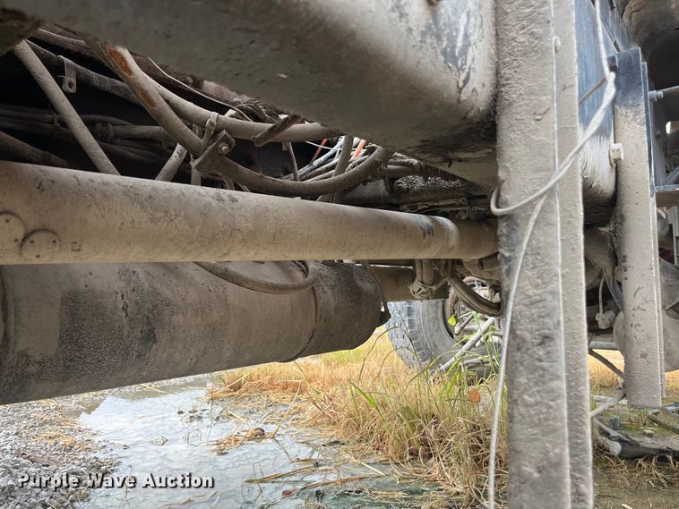 image for item ED2193 2000 Kenworth W900 ready mix truck