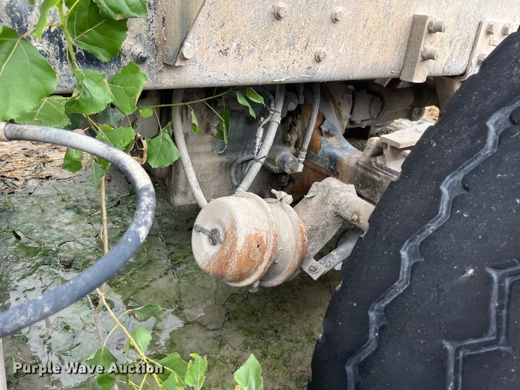 image for item ED2193 2000 Kenworth W900 ready mix truck