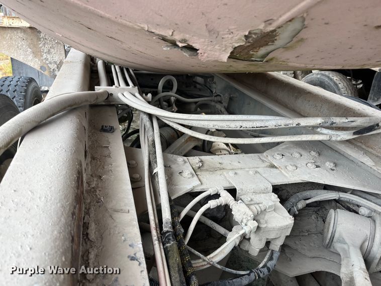 image for item ED2193 2000 Kenworth W900 ready mix truck