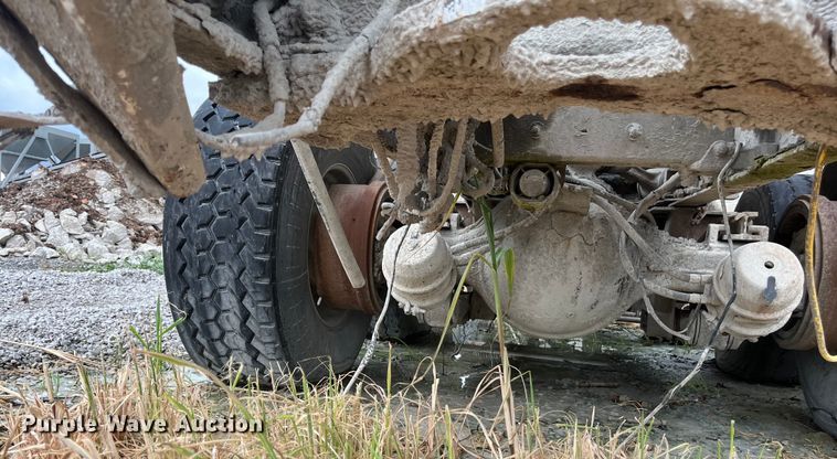 image for item ED2193 2000 Kenworth W900 ready mix truck