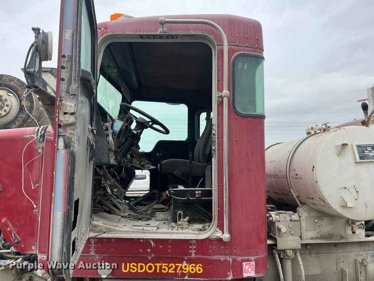 image for item ED2193 2000 Kenworth W900 ready mix truck