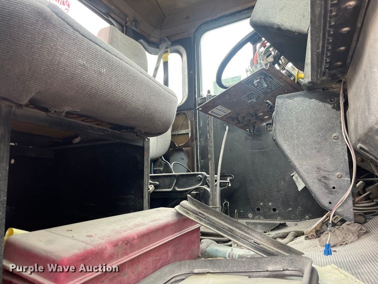 image for item ED2193 2000 Kenworth W900 ready mix truck