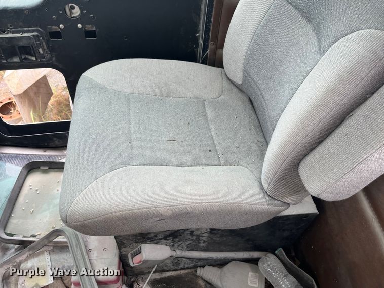 image for item ED2193 2000 Kenworth W900 ready mix truck